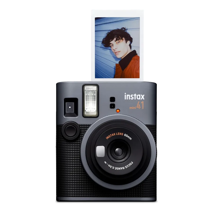 Instax Mini 41 com acabamento metálico detalhe laranja e espelho selfie